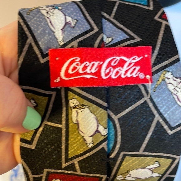 Coca Cola Polar Bear Silk Tie Vintage Novelty Graphic - Picture 3 of 16